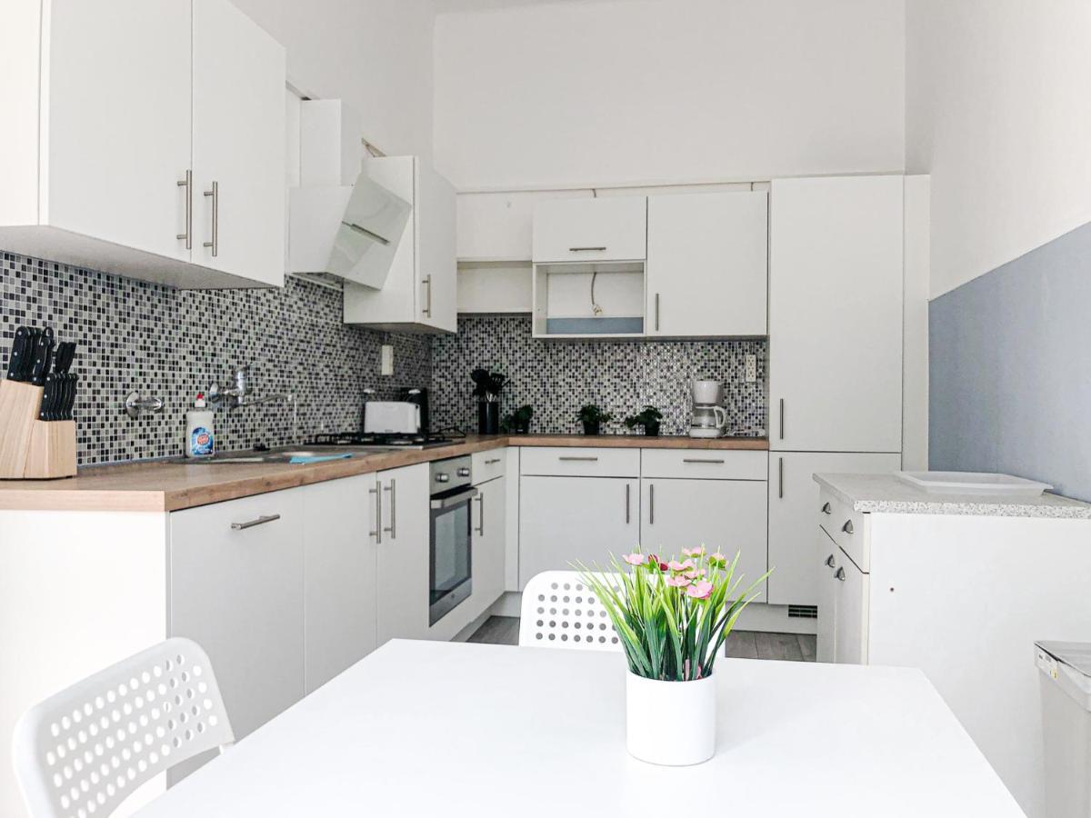 Commodious 2Br Apt. Near Akh-Perfect For Groups Wien Exterior foto