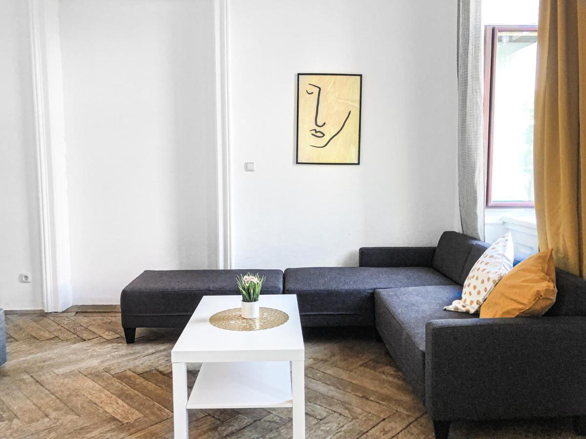Commodious 2Br Apt. Near Akh-Perfect For Groups Wien Exterior foto