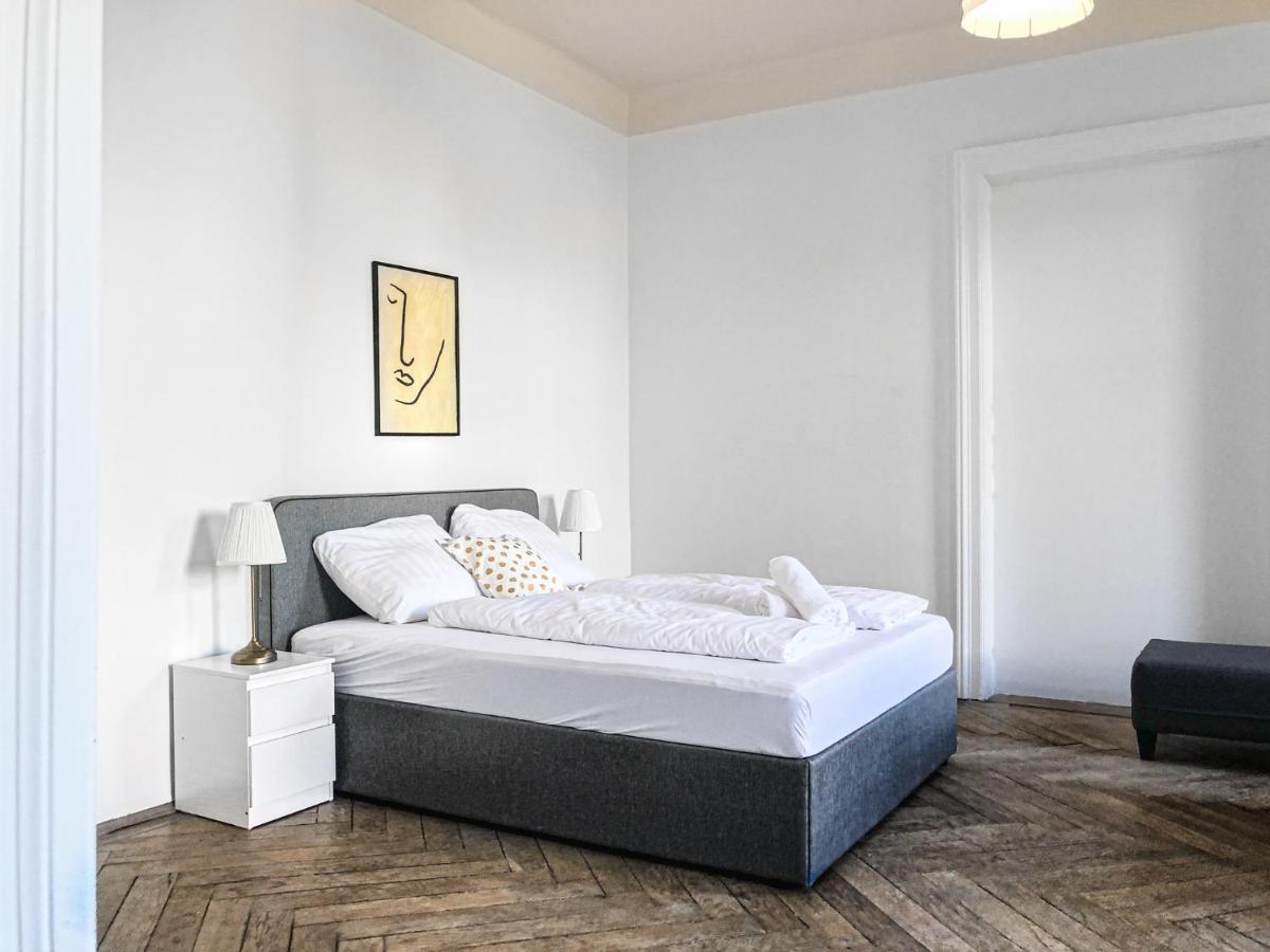 Commodious 2Br Apt. Near Akh-Perfect For Groups Wien Exterior foto